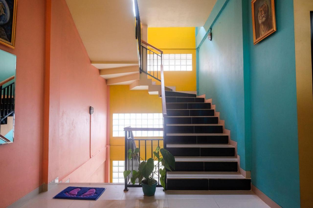 Sans Hotel Kumbang Yogyakarta By Reddoorz Екстериор снимка