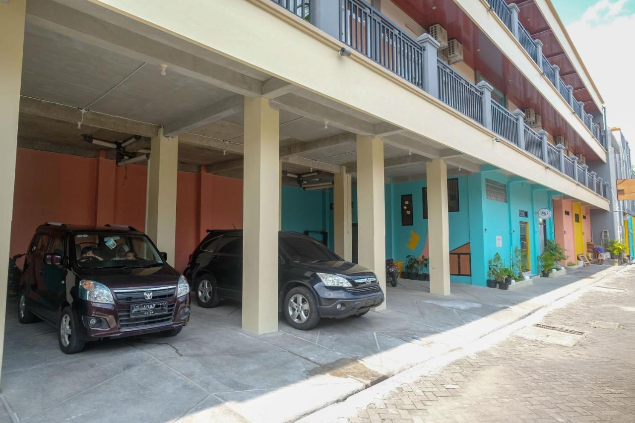 Sans Hotel Kumbang Yogyakarta By Reddoorz Екстериор снимка