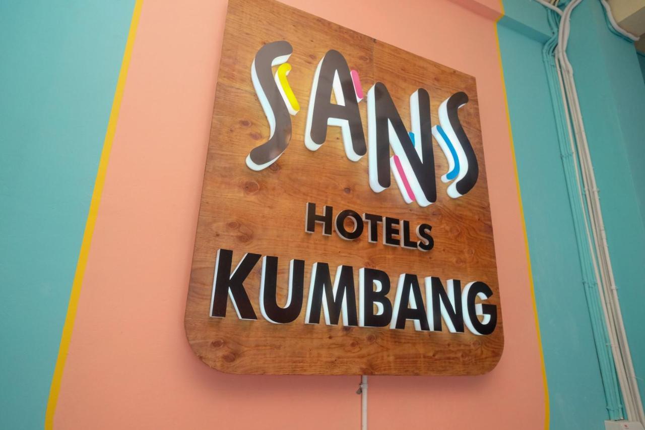 Sans Hotel Kumbang Yogyakarta By Reddoorz Екстериор снимка